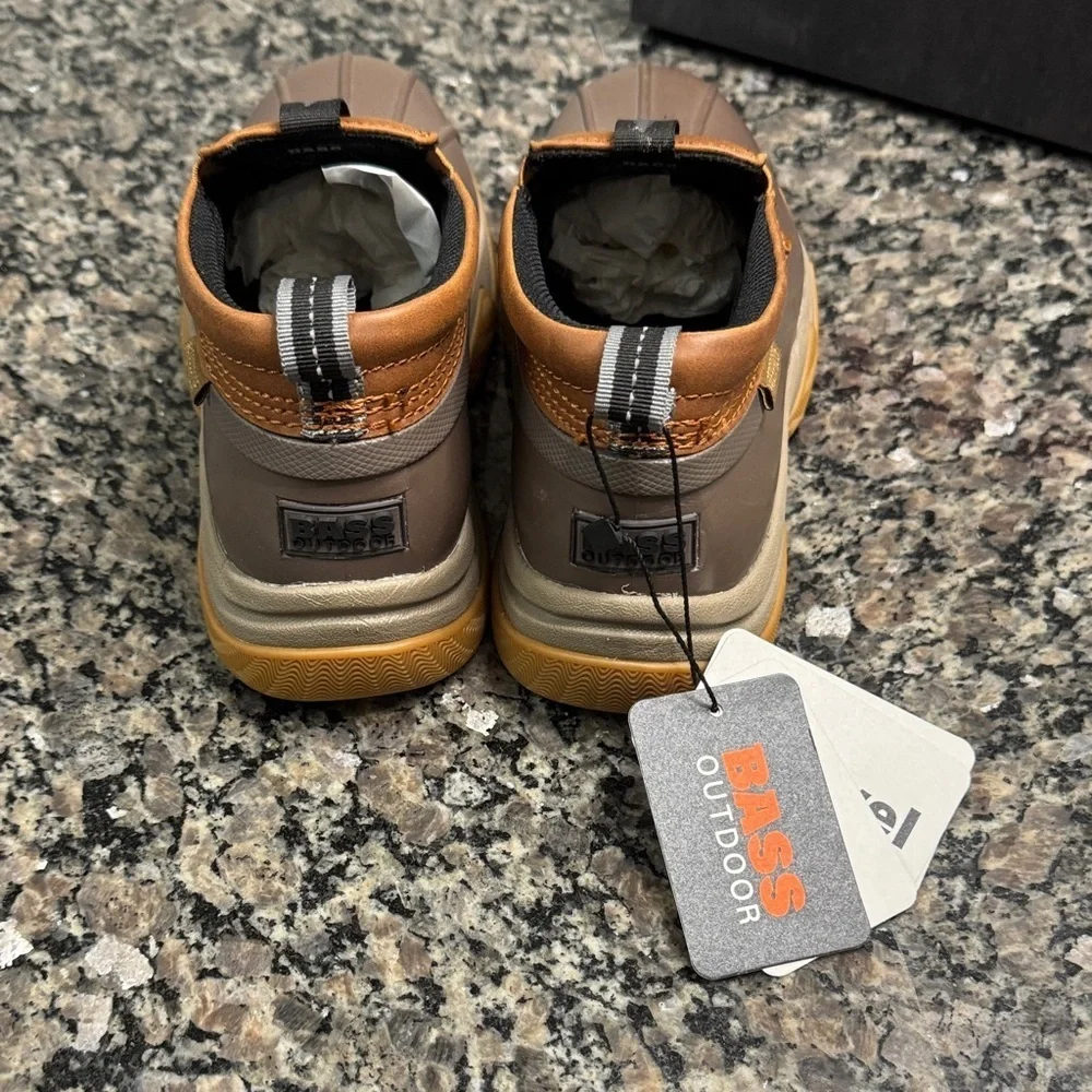 Bass Outdoor Brown Waterproof duck Boots NWT 6